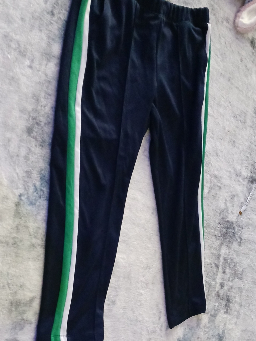 Old Navy Active Go-dry Mid-rise Jogger, Large Navy and Green